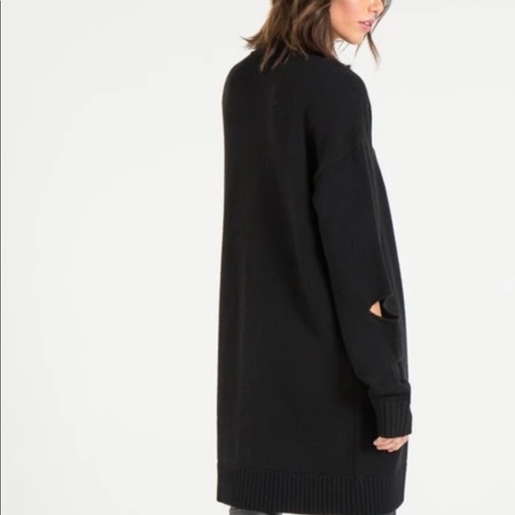 Closeout!▪️N: Philanthropy Bryant Cut Out Oversized Cardigan - Picture 5 of 9